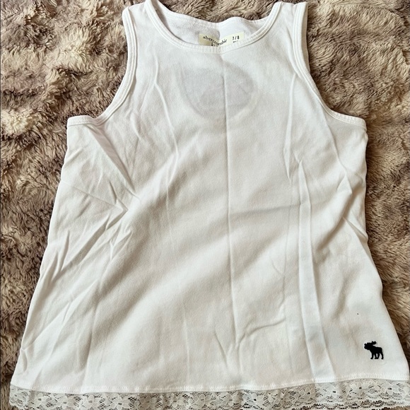Girls A&F Kids Tank Top with Lace Trim.. White 🤍 in Color .. Size 7/8 - Picture 1 of 5